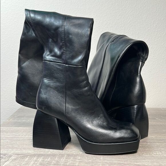 Jeffrey Campbell DAUPHIN Knee-high Platform Boots In Black Faux Leather - Picture 2 of 3